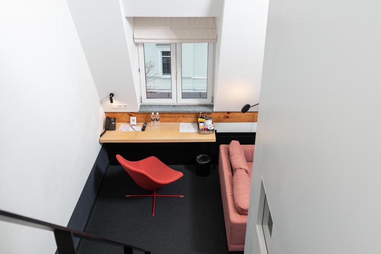 Bursa Hotel Kiev Bagian luar foto