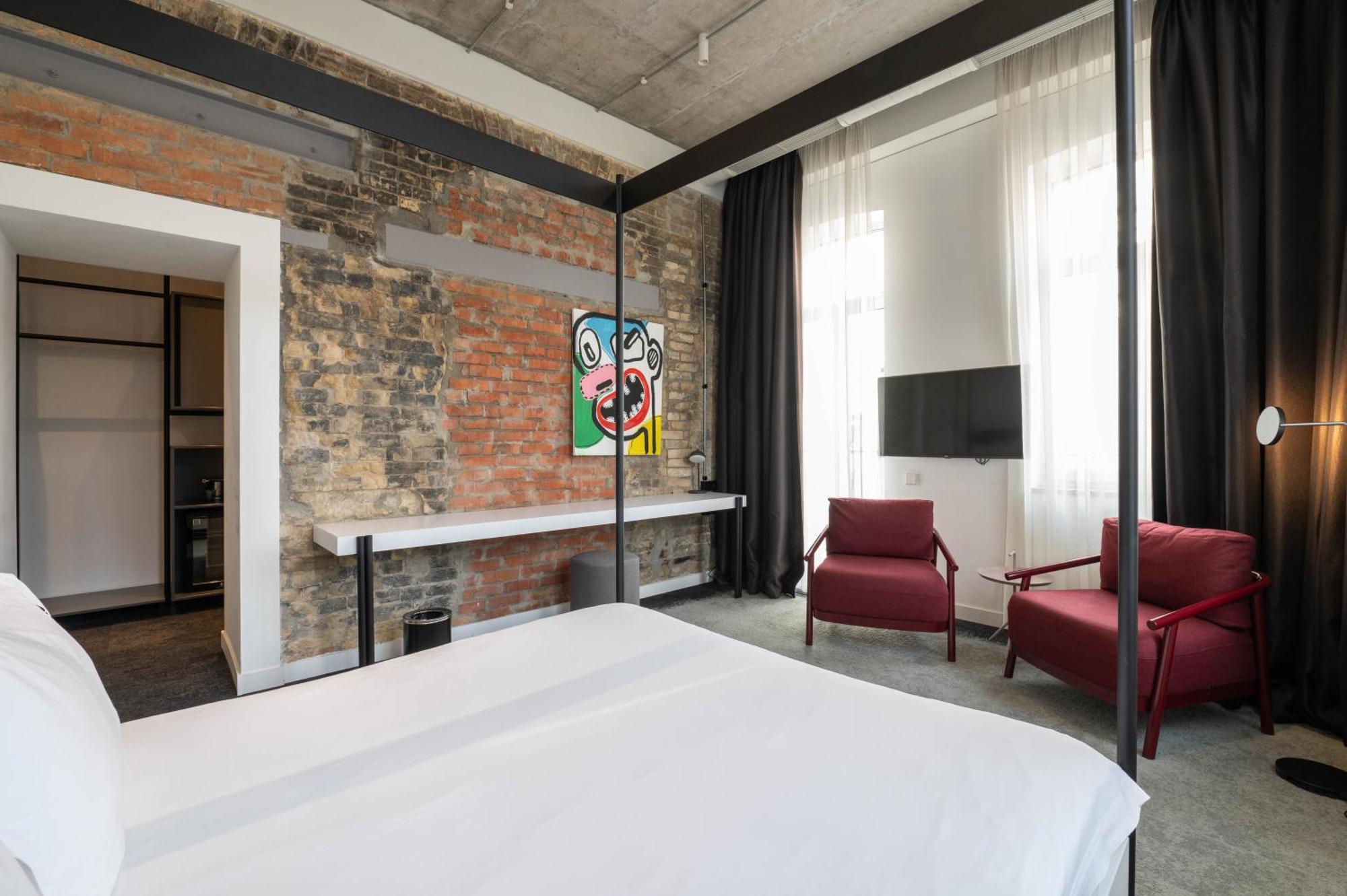 Bursa Hotel Kiev Bagian luar foto